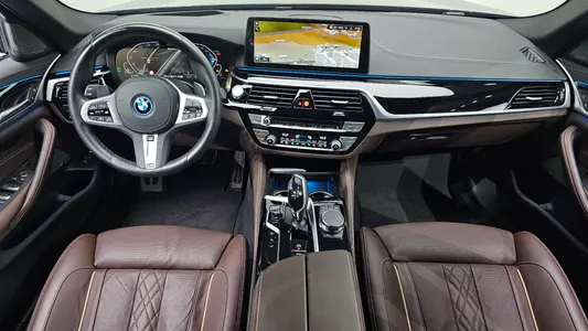 BMW 5 Series (G30) 530e M 2023 7