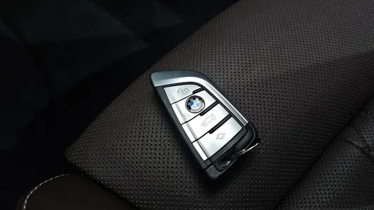 BMW 5 Series (G30) 530e M 2023 17