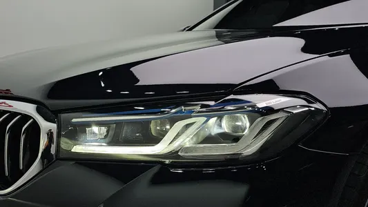 BMW 5 Series (G30) 530e M 2023 22