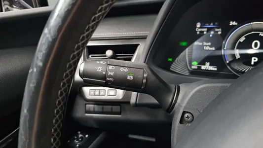 Lexus UX250h 2.0 2WD 2019 15