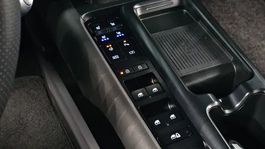Hyundai 6 AWD 2025 29