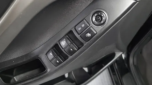 Hyundai MD LPI M16 2012 14