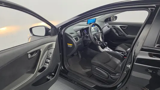 Hyundai MD LPI M16 2012 10
