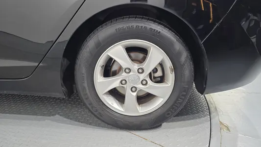 Hyundai MD LPI M16 2012 21