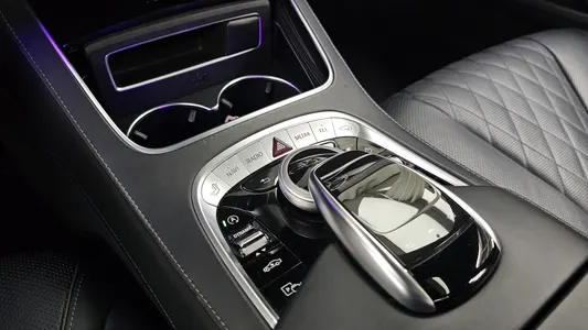 Mercedes-Benz S-Class W222 S560 4MATIC 2018 31