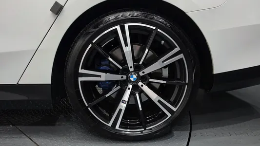 BMW 5 Series (G60) 530i xDrive M 2025 21