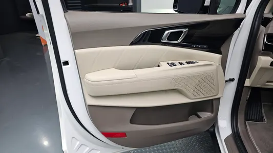 Kia 4 HEV 9 2024 26