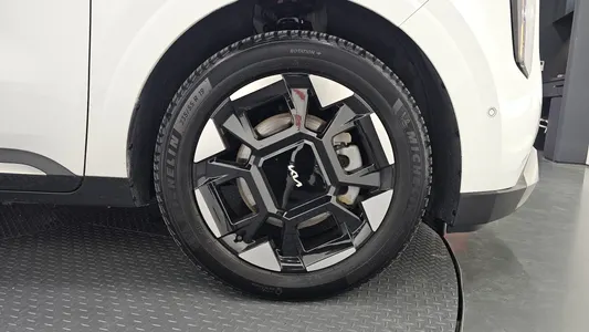 Kia 4 HEV 9 2024 22