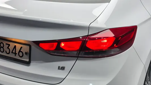 Hyundai AD 1.6 GDI 2017 23