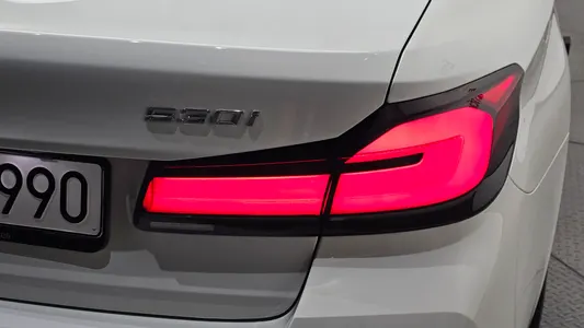 BMW 5 Series (G30) 530i xDrive M 2023 23