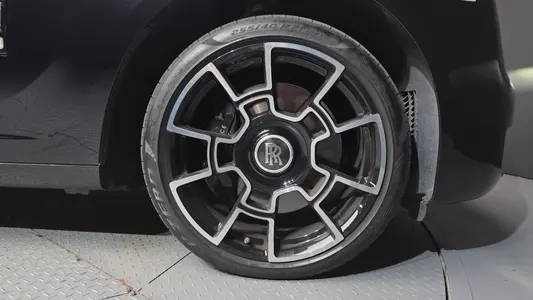 Rolls-Royce 고스트 6.6 EWB V12 2019 21