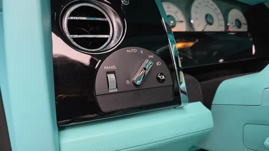 Rolls-Royce 고스트 6.6 EWB V12 2019 31