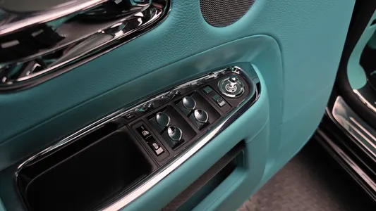 Rolls-Royce 고스트 6.6 EWB V12 2019 34