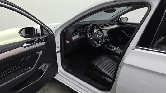 Volkswagen GT(B8) 2.0 TDI 2022 10