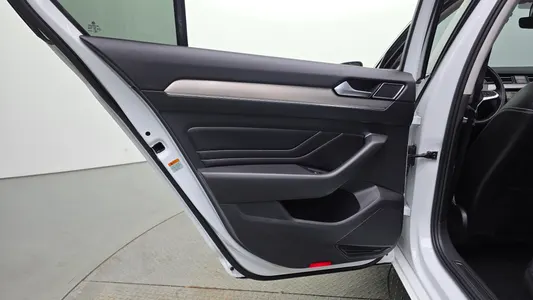 Volkswagen GT(B8) 2.0 TDI 2022 25