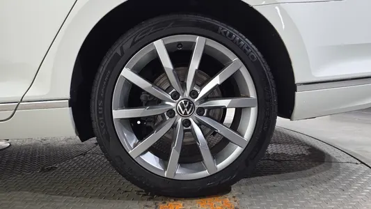 Volkswagen GT(B8) 2.0 TDI 2022 21