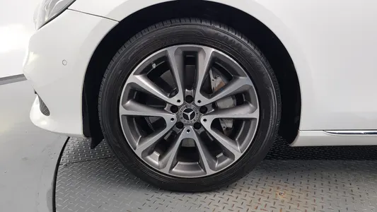 Mercedes-Benz E-Class W213 E300 4MATIC 2018 4
