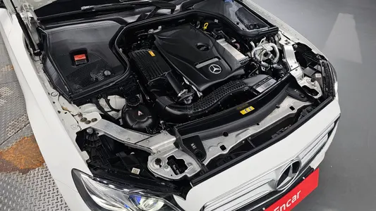 Mercedes-Benz E-Class W213 E300 4MATIC 2018 5