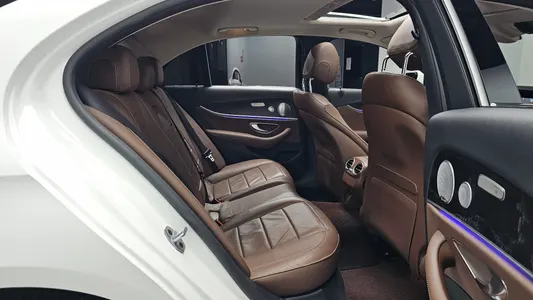 Mercedes-Benz E-Class W213 E300 4MATIC 2018 10
