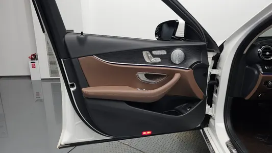 Mercedes-Benz E-Class W213 E300 4MATIC 2018 24