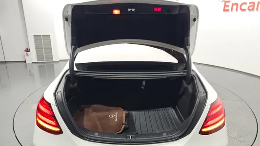 Mercedes-Benz E-Class W213 E300 4MATIC 2018 33