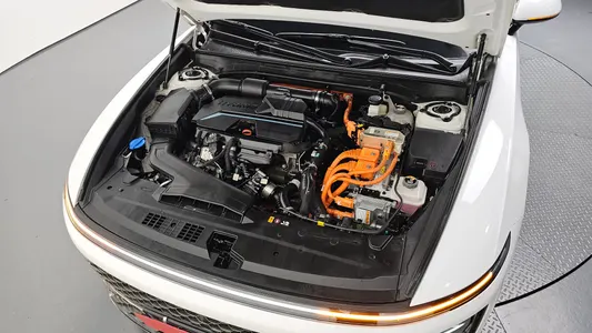 Hyundai (GN7) 2023 6