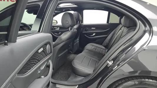 Mercedes-Benz E-Class W213 E250 AMG Line 2023 11