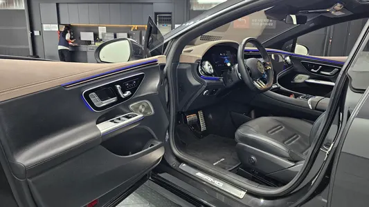 Mercedes-Benz EQE V295 EQE53 AMG 4MATIC+ 2023 9