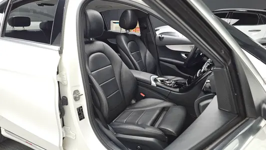 Mercedes-Benz C-Class W205 C200 2018 10
