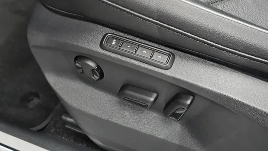 Volkswagen 2 2.0 TDI 2022 27
