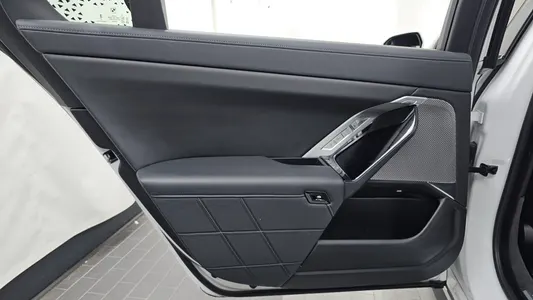 BMW 7 Series (G70) 740i xDrive M 2025 25