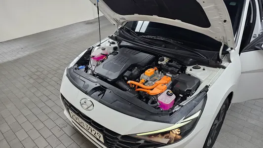 Hyundai (CN7) 2023 6