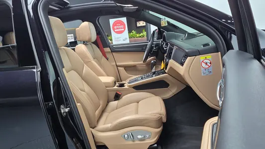 Porsche 마칸 2.0 2021 11