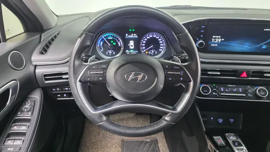 Hyundai (DN8) 2021 13