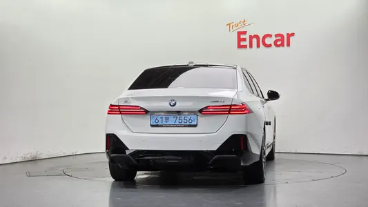 BMW i5 (G60) xDrive 40 M 2025 4