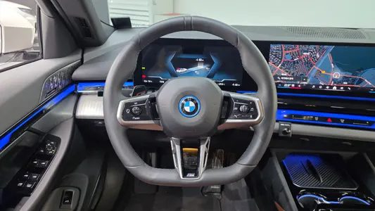 BMW i5 (G60) xDrive 40 M 2025 13