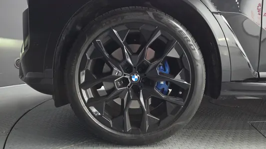 BMW X7 (G07) xDrive 40i M 6 2025 5