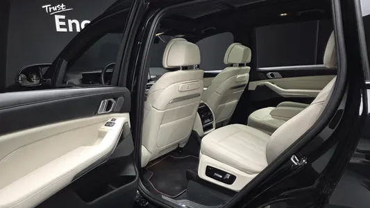 BMW X7 (G07) xDrive 40i M 6 2025 26