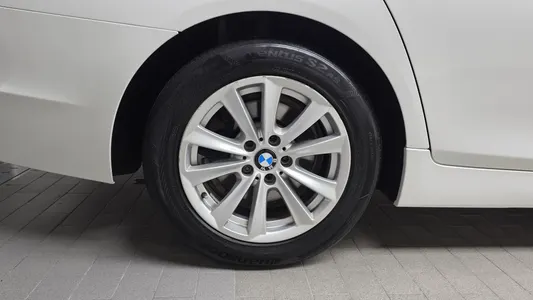BMW 5 Series (F10) 520d 2012 5