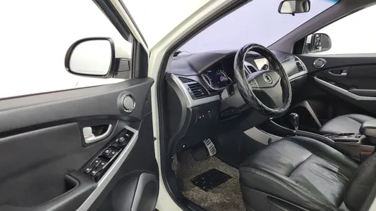 KG Mobility C 2.0 60th 4WD 2014 10