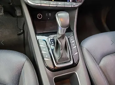 Hyundai 아이오닉 하이브리드 N 2016 8
