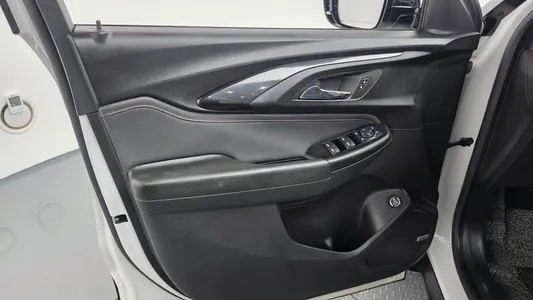 Chevrolet 트레일블레이저 1.3 2WD 2022 24
