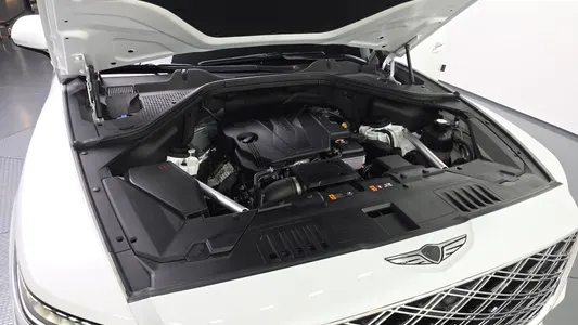 Genesis GV80 2.5T AWD 2025 6