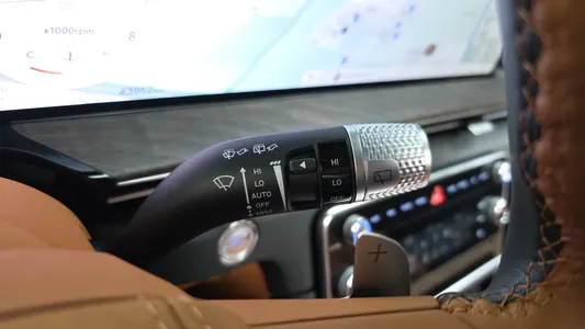 Genesis GV80 2.5T AWD 2025 32