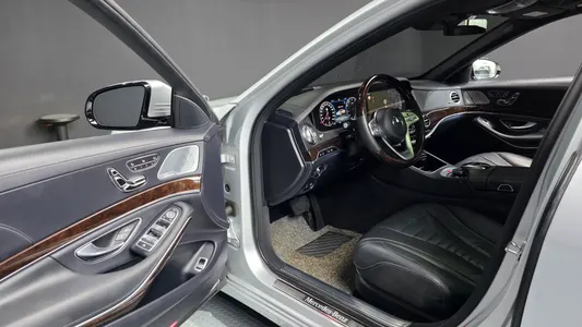 Mercedes-Benz S-Class W222 S560L 4MATIC 2020 10