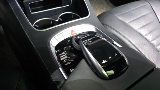 Mercedes-Benz S-Class W222 S560L 4MATIC 2020 36