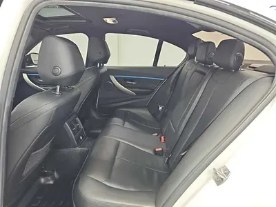 BMW 3 Series (F30) 330e i M 2016 12