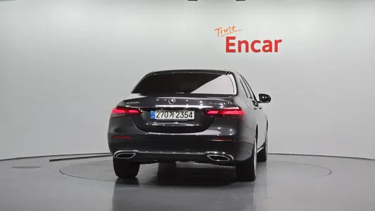 Mercedes-Benz E-Class W213 E220d 4MATIC 2021 4