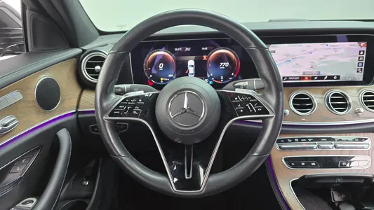 Mercedes-Benz E-Class W213 E220d 4MATIC 2021 13