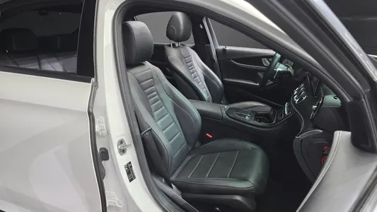 Mercedes-Benz E-Class W213 E220d 4MATIC AMG Line 2022 11